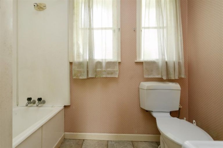 Photo of property in 58 Hinekura Avenue, Taupo, 3330