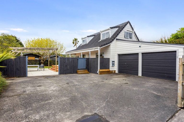 Photo of property in 9 Rheingold Place, Huapai, Kumeu, 0810