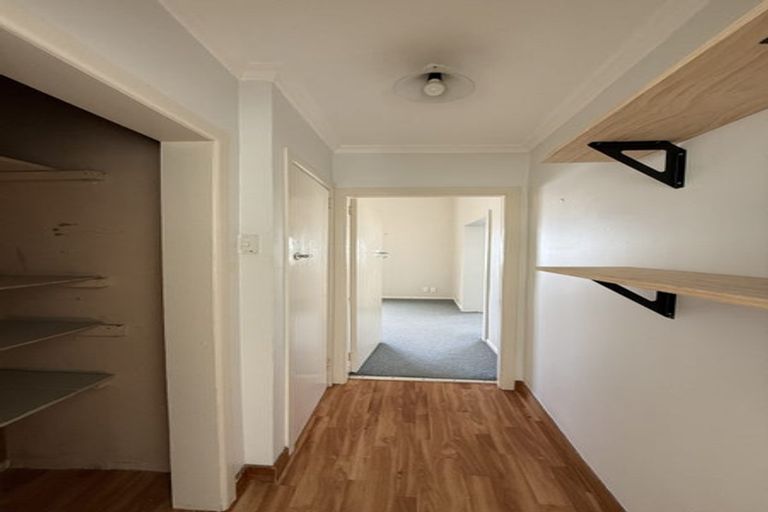 Photo of property in 22 Dorking Road, Brooklyn, Wellington, 6021