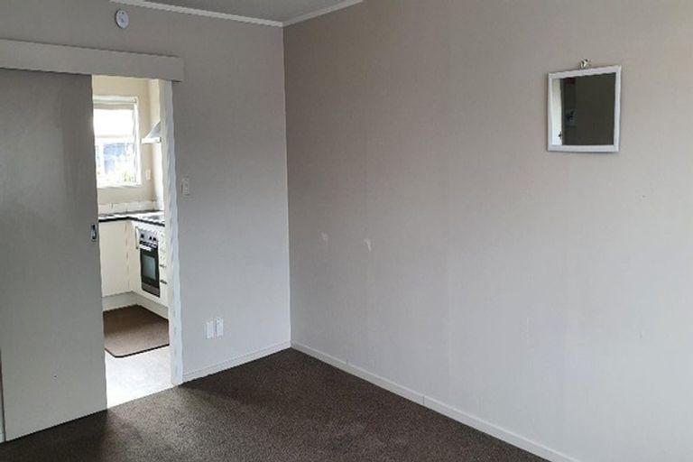 Photo of property in 3/7 Davies Street, Tawa, Wellington, 5028