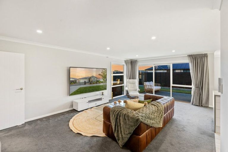 Photo of property in 38 Mcquillan Avenue, Woodend, 7610