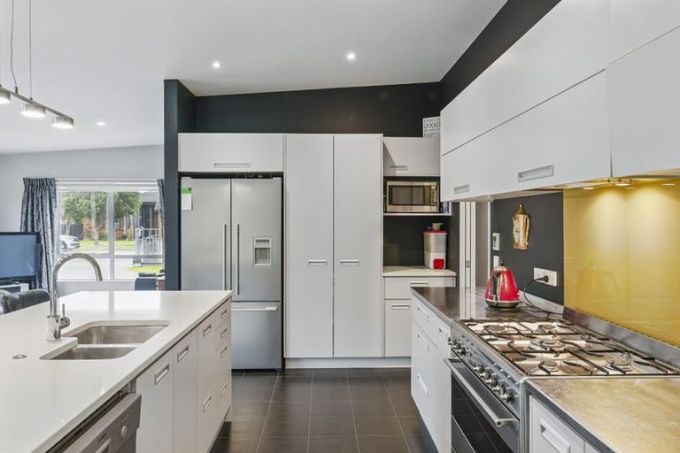 Photo of property in 48 Kotuku Drive, Paraparaumu Beach, Paraparaumu, 5032