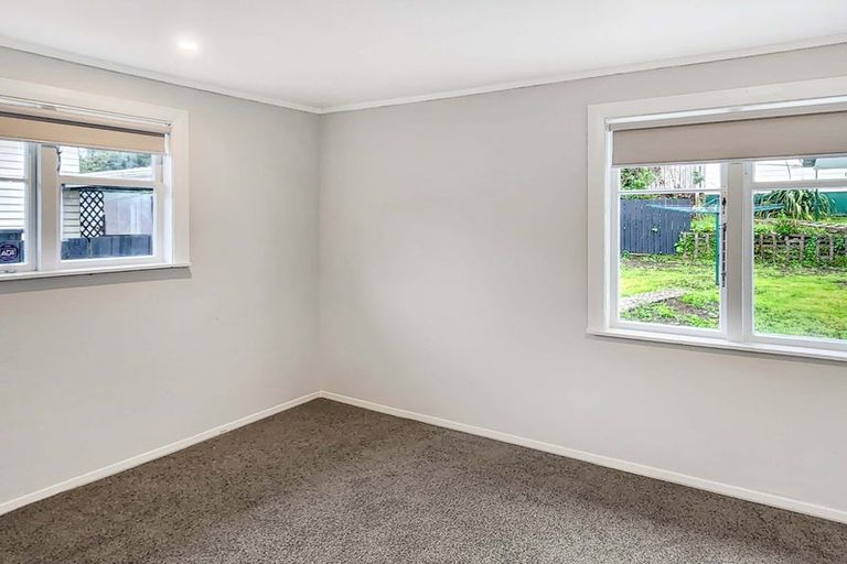 Photo of property in 179 Wellington Road, Wainuiomata, Lower Hutt, 5014