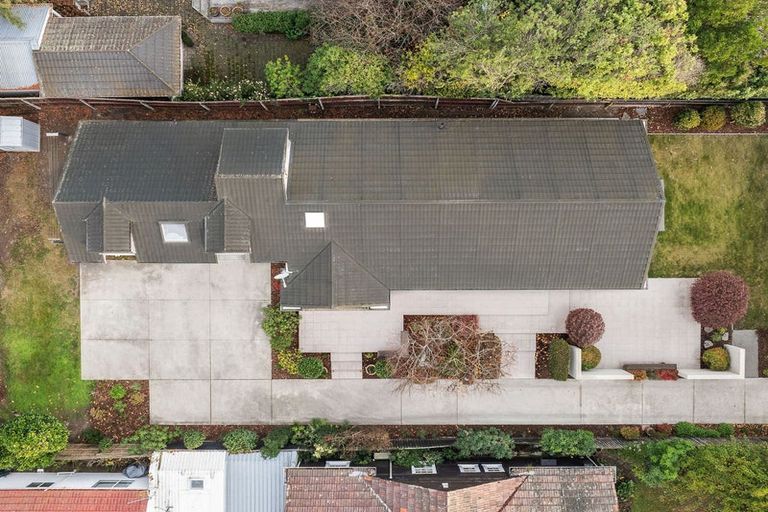Photo of property in 112 Clyde Road, Ilam, Christchurch, 8041