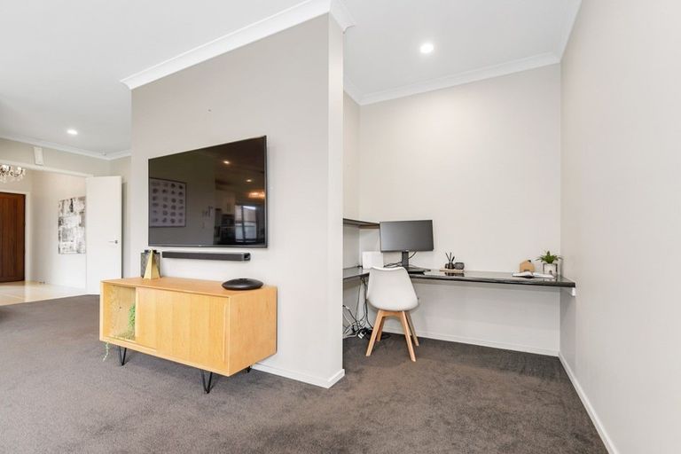 Photo of property in 8 Platina Place, Flagstaff, Hamilton, 3210