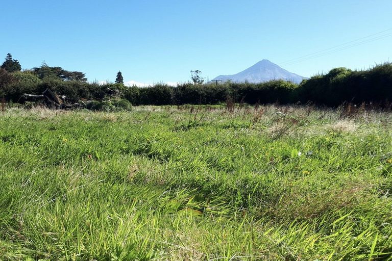 Photo of property in 211 Surrey Road, Tariki, Inglewood, 4388