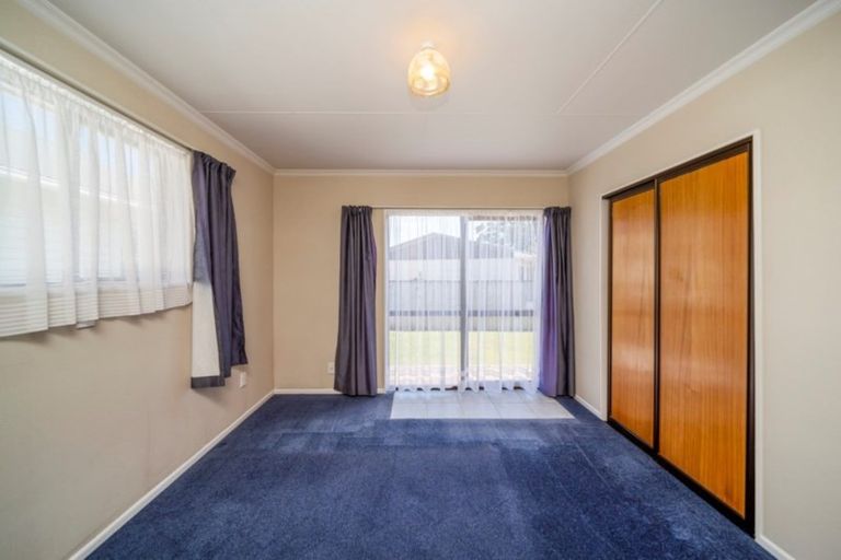 Photo of property in 19 Karamu Street, Strandon, New Plymouth, 4312