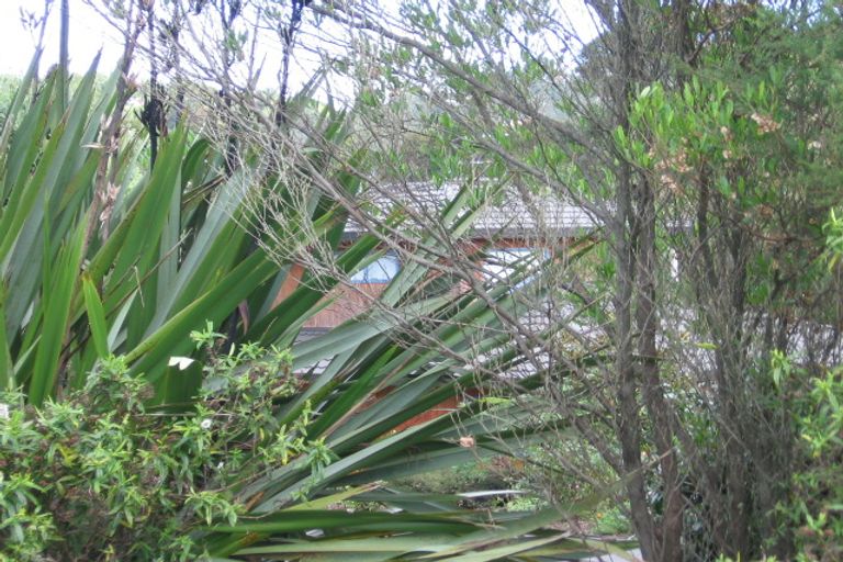 Photo of property in 35 Chamari Close, Titirangi, Auckland, 0604