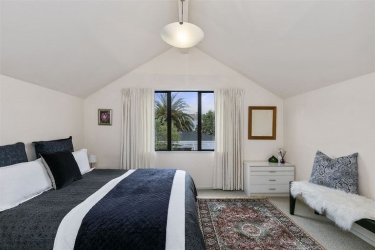 Photo of property in 19a Ngatoto Street, Khandallah, Wellington, 6035