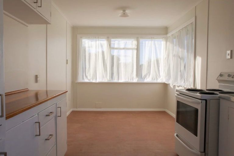 Photo of property in 11 Lister Crescent, Maraenui, Napier, 4110