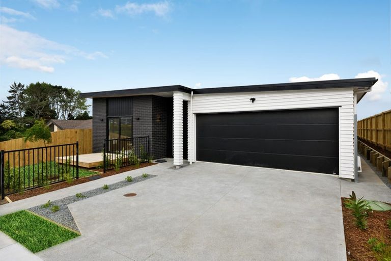 Photo of property in 42 Vintry Drive, Huapai, Kumeu, 0810
