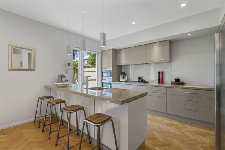 Photo of property in 19 Rhodes Street, Merivale, Christchurch, 8014