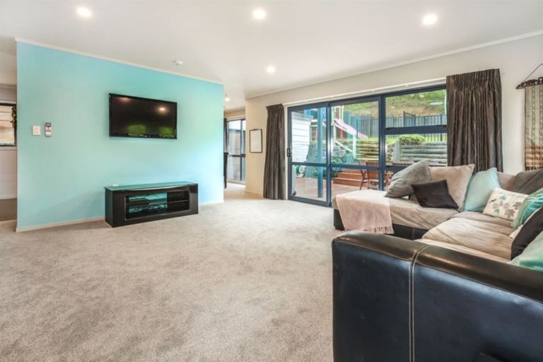 Photo of property in 4 Bowline Place, Whitby, Porirua, 5024