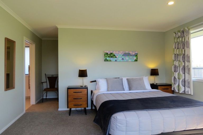 Photo of property in 71 Golden Shore Place, Coromandel, 3506