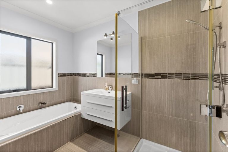 Photo of property in 37 Kapiti Drive, Poraiti, Napier, 4112