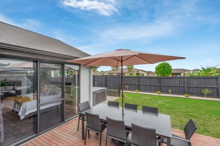 Photo of property in 6 Mickelson Avenue, Rototuna, Hamilton, 3210