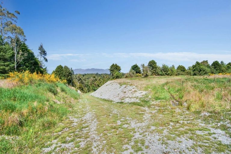 Photo of property in 1946 Arnold Valley Road, Moana, Dobson, 7872