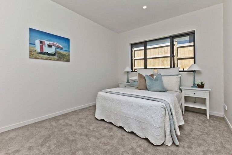 Photo of property in 10 Whaley Greens, Silverdale, 0932