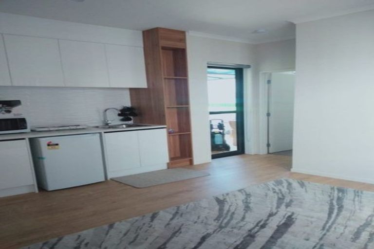 Photo of property in 104 Mcquoids Road, Flat Bush, Auckland, 2019