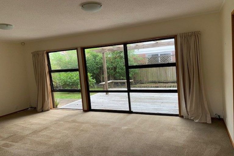 Photo of property in 2/8 Jutland Road, Hauraki, Auckland, 0622