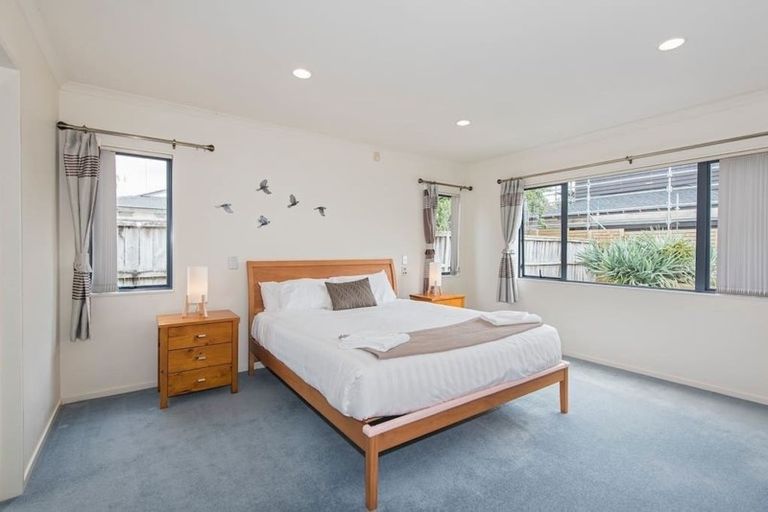 Photo of property in 114 Astley Avenue, New Lynn, Auckland, 0600