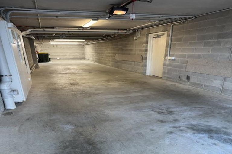 Photo of property in 8 Eaves Bush Parade, Orewa, 0931