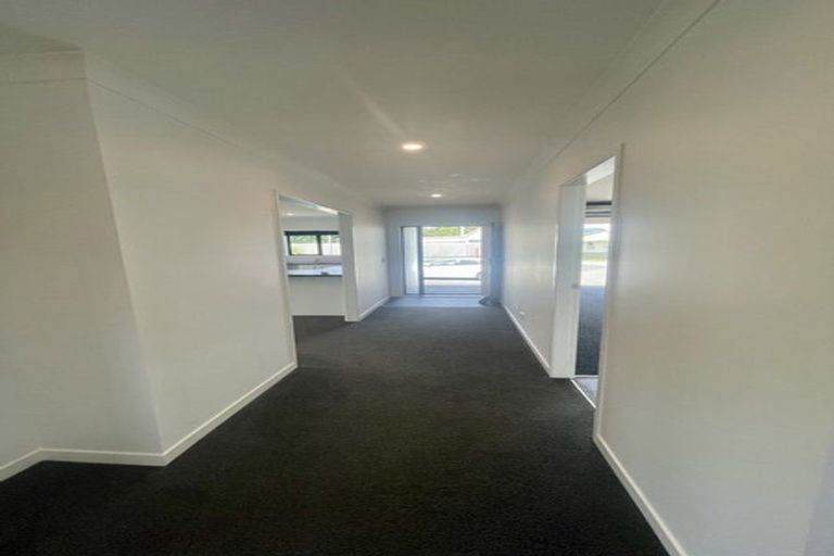 Photo of property in 7 Waihurihia Street, Otaki, 5512