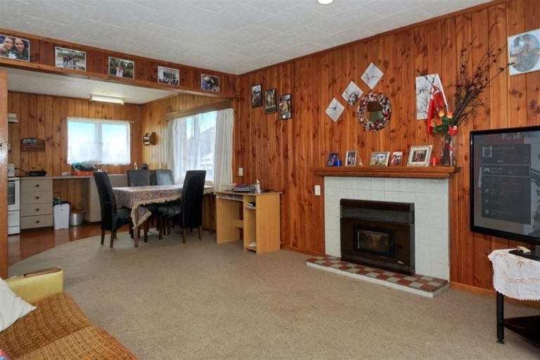 Photo of property in 16 Herbert Street, Te Puke, 3119