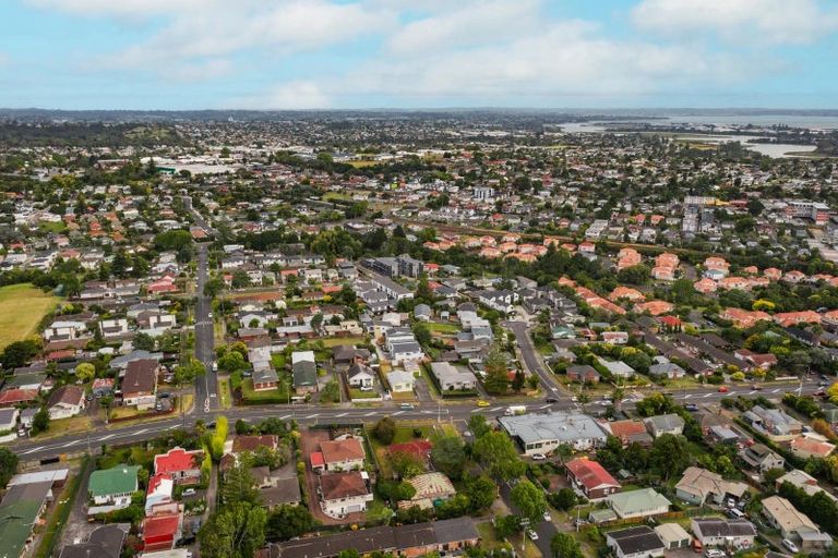 Photo of property in 86 Titirangi Road, New Lynn, Auckland, 0600