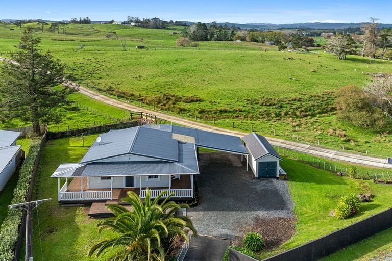 Photo of property in 30 Centennial Park Road, Wellsford, 0900