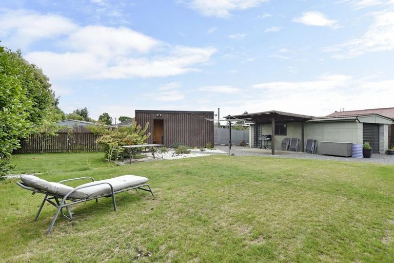 Photo of property in 11 Quebec Place, Wainoni, Christchurch, 8061
