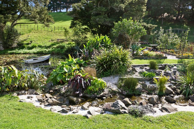 Photo of property in 110 Farmpark Road, Waiuku, 2681