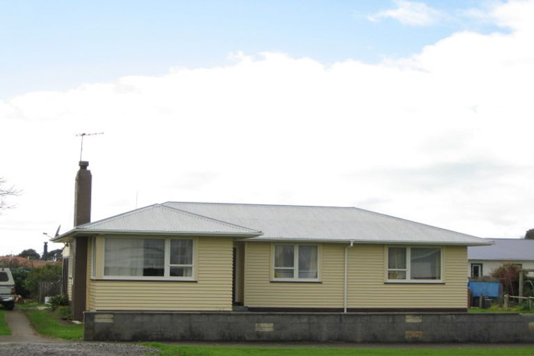 Photo of property in 98 Cracroft Street, Waitara, 4320