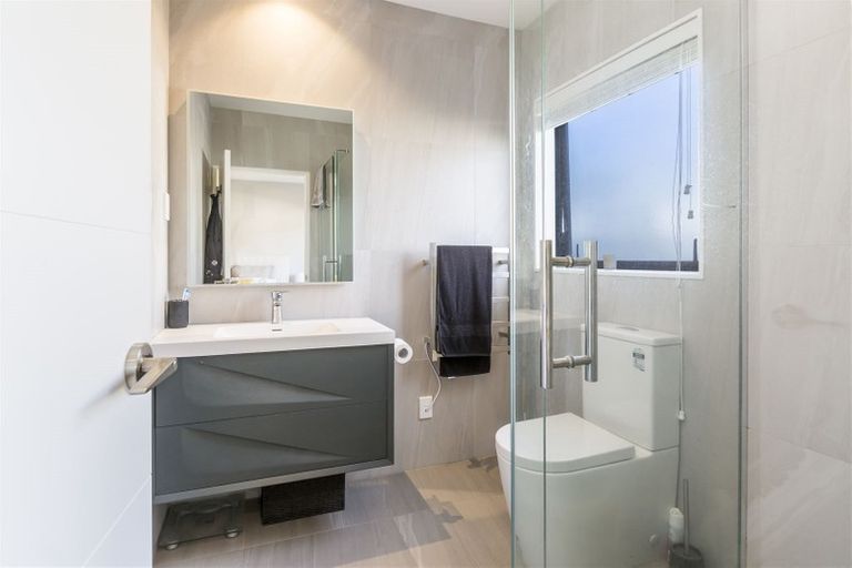 Photo of property in 106 Parkview Drive, Gulf Harbour, Whangaparaoa, 0930