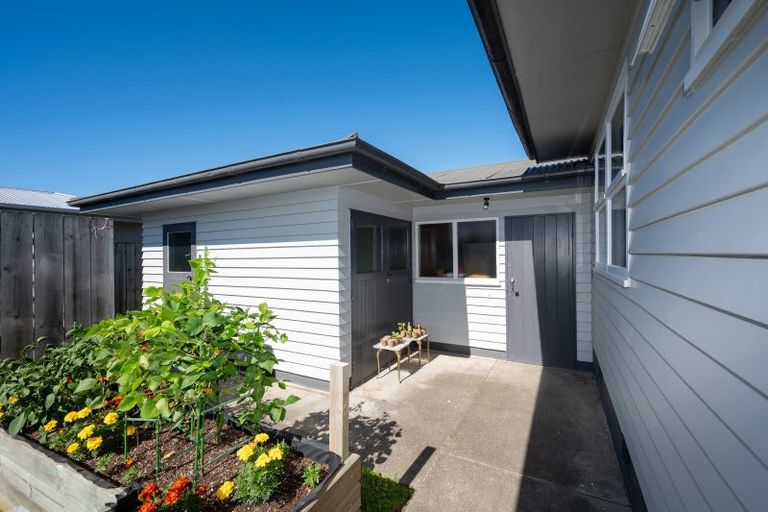 Photo of property in 12 Flanders Avenue, Onekawa, Napier, 4110