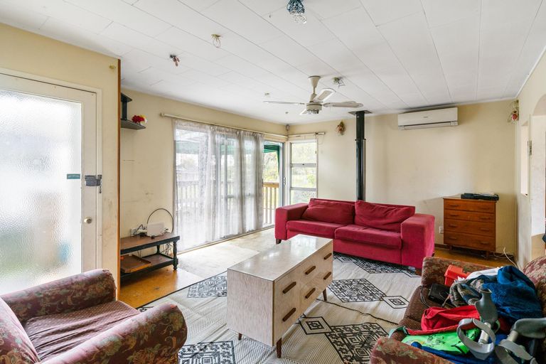 Photo of property in 16 Mckinstry Avenue, Mangere East, Auckland, 2024