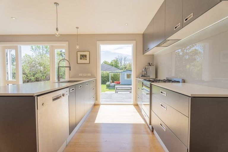 Photo of property in 9 Malcolm Avenue, Cashmere, Christchurch, 8022