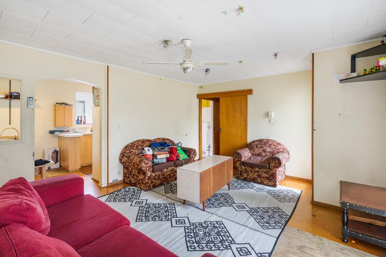 Photo of property in 16 Mckinstry Avenue, Mangere East, Auckland, 2024