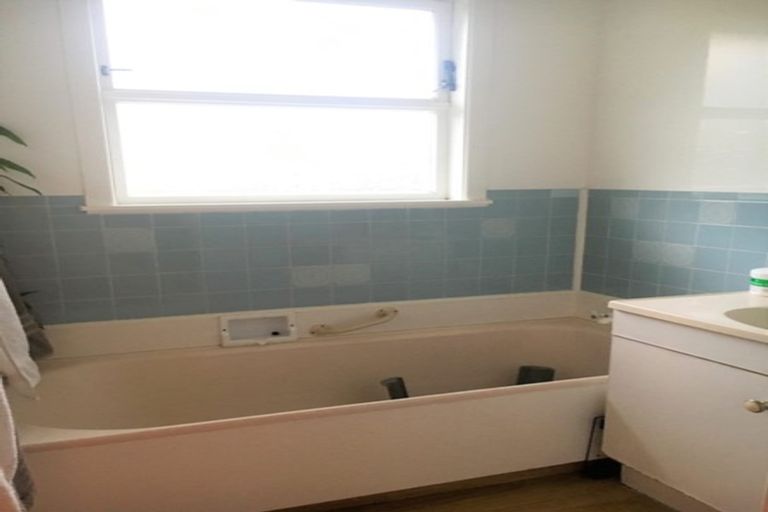 Photo of property in 83 Tuhikaramea Road, Dinsdale, Hamilton, 3204