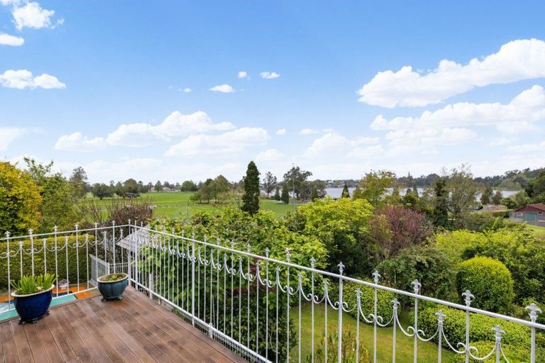 Photo of property in 150 Lake Crescent, Hamilton Lake, Hamilton, 3204