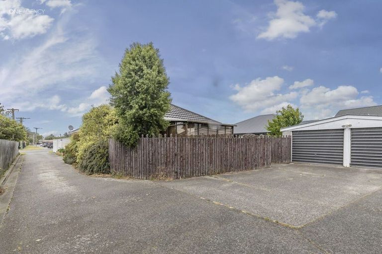Photo of property in 1b Sylvia Street, Parklands, Christchurch, 8083
