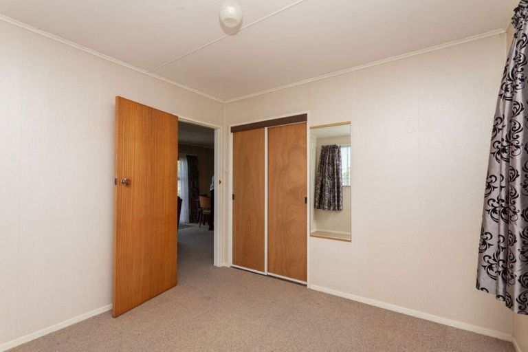Photo of property in 28 Miller Street, Dannevirke, 4930