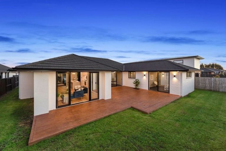 Photo of property in 34 Helen June Avenue, Flagstaff, Hamilton, 3210