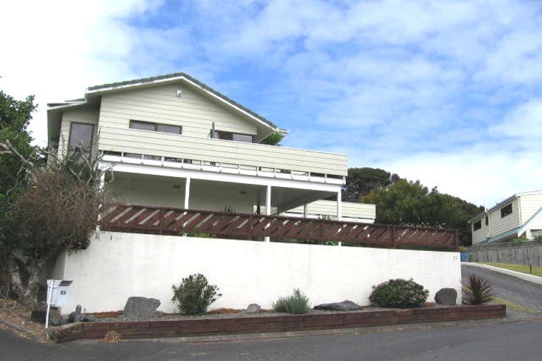 Photo of property in 22 Houston Place, Bayview, Auckland, 0629