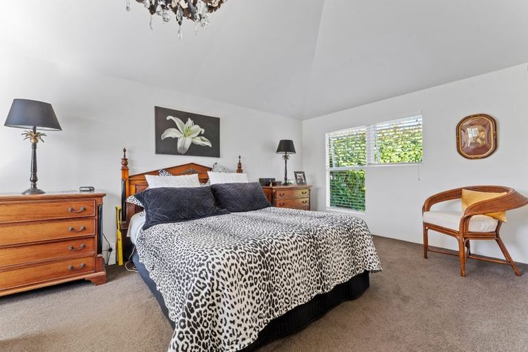 Photo of property in 1/19 Heathcote Road, Castor Bay, Auckland, 0620