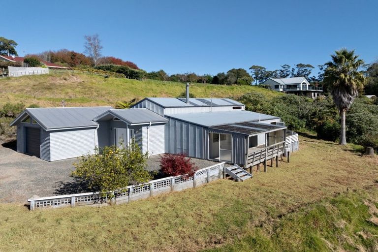 Photo of property in 383 Kaitemako Road, Welcome Bay, Tauranga, 3175