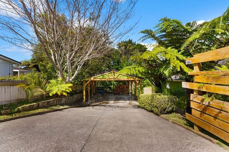 Photo of property in 18b Mayfair Place, Westown, New Plymouth, 4310