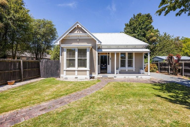 Photo of property in 32 Walpole Street, Waltham, Christchurch, 8023