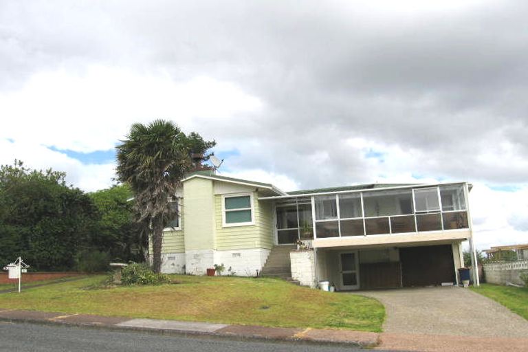 Photo of property in 10 Santa Rosa Terrace, Forrest Hill, Auckland, 0620