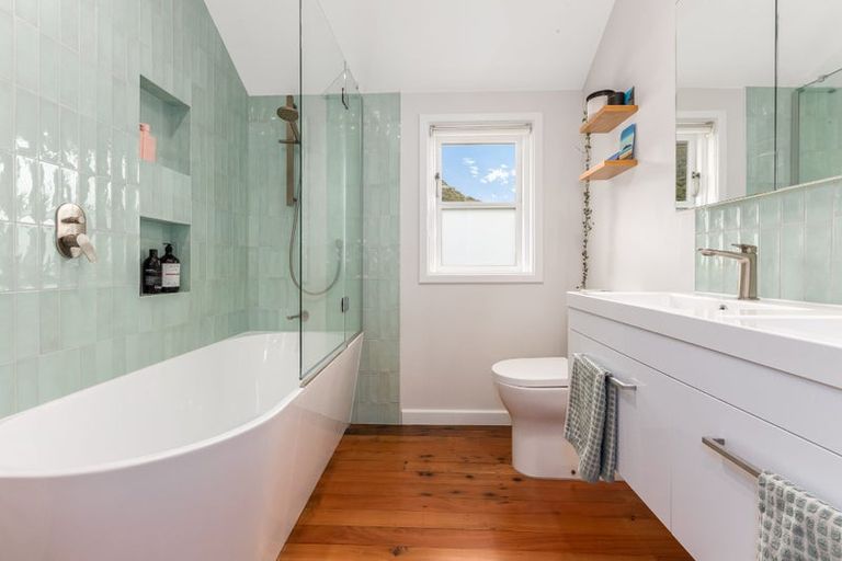 Photo of property in 9 Karamu Street, Eastbourne, Lower Hutt, 5013